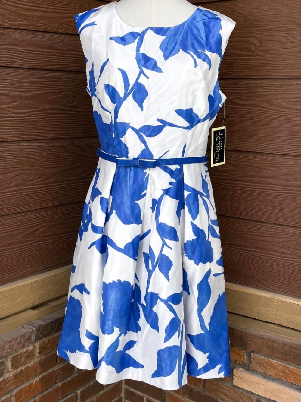 💙 NWT Julian Taylor Blue & White Floral Belted A-Line Midi Dress – Size 6